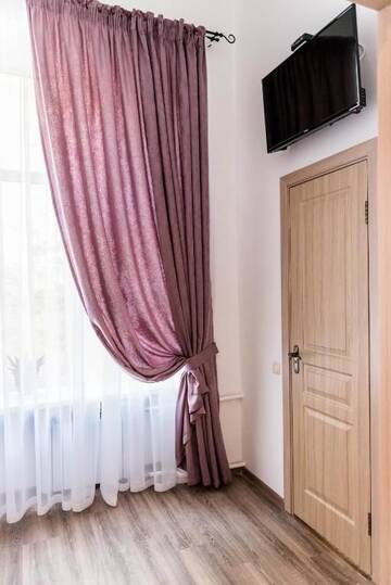 Фото номера Стандартный двухместный номер с 1 кроватью Мини-отель Mini-Hotel Freedom Mercurius г. Львов 21