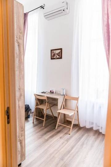 Фото номера Стандартный двухместный номер с 1 кроватью Мини-отель Mini-Hotel Freedom Mercurius г. Львов 22