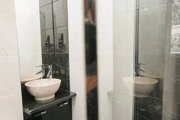 Фото номера Апартаменты-студио Апартаменты Central Studio Apartments "Lux" г. Львов 68