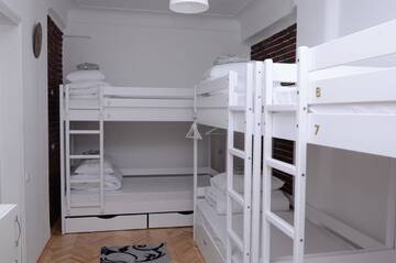 Фото номера Кровать в общем 6-местном номере Хостелы Free People Hostel г. Львов 10