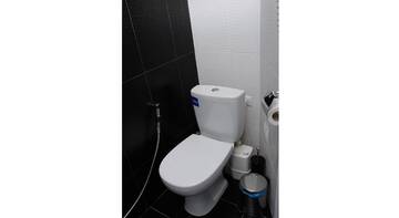 Фото номера Большой двухместный номер с 1 кроватью Хостелы Free People Hostel г. Львов 10