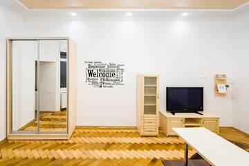 Фото номера Апартаменты с балконом Апартаменты Bright and cozy apart with balcony г. Львов 10
