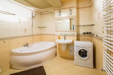Фото номера Апартаменты с балконом Апартаменты Opera View Apartment !!! Chornovola Avenue 1 г. Львов 27