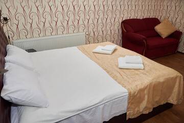 Фото номера Улучшенный номер с кроватью размера «king-size» Отель Fortetsya Malehiv г. Львов 5