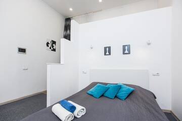 Фото номера Апартаменты - 1-й этаж Апартаменты BV Apartments Black and White г. Львов 4