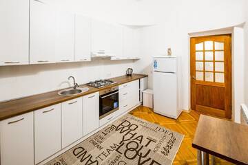 Фото номера Апартаменты с 2 спальнями Апартаменты Three-room apartment г. Львов 20