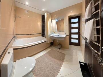 Фото номера Апартаменты с 3 спальнями Апартаменты Apartment Positive г. Львов 42