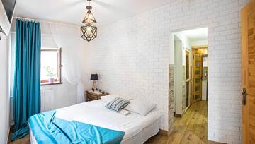 Фото номера Двухместный номер Делюкс с 1 кроватью и душем Хостелы Eco Hostel DROVA г. Львов 7