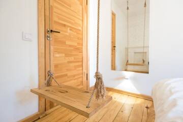 Фото номера Улучшенный двухместный номер с 1 кроватью Хостелы Eco Hostel DROVA г. Львов 7