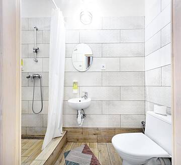 Фото номера Двухместный номер Делюкс с 1 кроватью и душем Хостелы Eco Hostel DROVA г. Львов 4