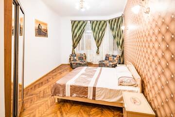 Фото номера Апартаменты Апартаменты Three bedrooms on Square Rynok near Vernissage г. Львов 11