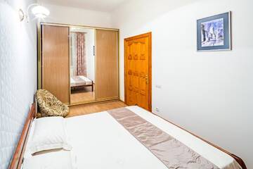 Фото номера Апартаменты Апартаменты Three bedrooms on Square Rynok near Vernissage г. Львов 21