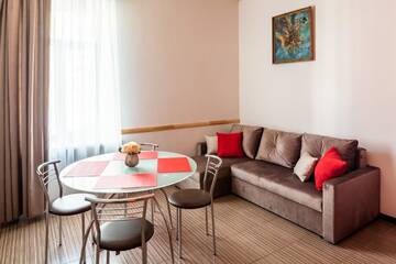 Фото номера Апартаменты с 2 спальнями Апартаменты Two bedrooms Kotlyarska г. Львов 9