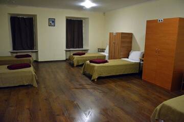 Фото номера Общий номер для женщин с 6 кроватями Отель Pink Hostel Woman Only Хостел Pink тільки для жінок г. Львов 6