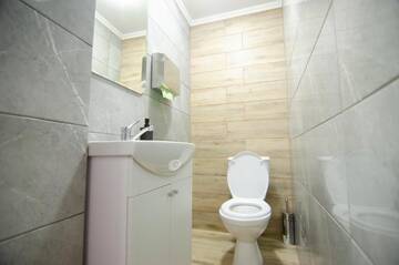 Фото номера Двухместный номер с 1 кроватью Хостелы Pop Art Hostel Rynok Sq г. Львов 18