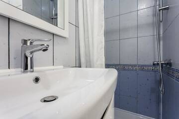 Фото номера Апартаменты с 2 спальнями Апартаменты Modern apartment in Lviv historic centre г. Львов 20