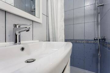 Фото номера Апартаменты с 2 спальнями Апартаменты Modern apartment in Lviv historic centre г. Львов 38