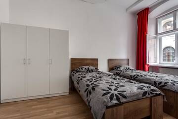 Фото номера Апартаменты с 2 спальнями Апартаменты Modern apartment in Lviv historic centre г. Львов 36