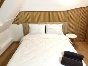 Фото номера Двухместный номер с 1 кроватью и общей ванной комнатой Хостелы COMPASS Station Hostel г. Львов 7