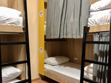 Фото номера Кровать в общем 8-местном номере Хостелы COMPASS Station Hostel г. Львов 3