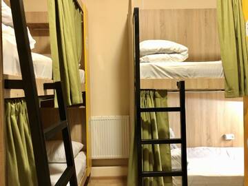 Фото номера Кровать в общем 8-местном номере Хостелы COMPASS Station Hostel г. Львов 4