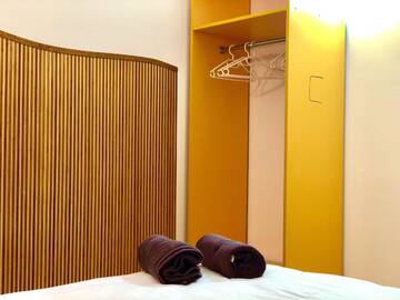 Фото номера Двухместный номер с 1 кроватью и общей ванной комнатой Хостелы COMPASS Station Hostel г. Львов 6
