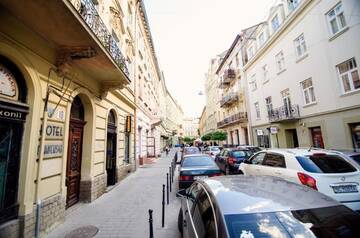 Фото номера Апартаменты с 2 спальнями Апартаменты Квартира біля Оперного театру г. Львов 35