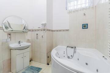 Фото номера Апартаменты с 2 спальнями Апартаменты Striltsiv Apartment г. Львов 41