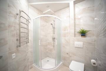 Фото номера Апартаменты с 3 спальнями Апартаменты 3 Bedroom Apartment in the city center г. Львов 57