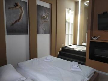 Фото номера Апартаменты с 3 спальнями Апартаменты V Apartments г. Львов 8