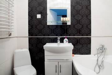 Фото номера Апартаменты с 2 спальнями Апартаменты ROMANTIC Apartments - Two bedrooms in the center г. Львов 27