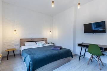Фото номера Апартаменты с 1 спальней Апартаменты ROMANTIC Apartments- view of the Town Hall г. Львов 57