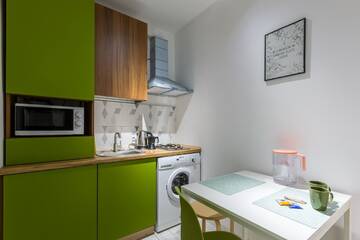 Фото номера Апартаменты с 1 спальней Апартаменты ROMANTIC Apartments- view of the Town Hall г. Львов 13