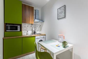 Фото номера Апартаменты с 1 спальней Апартаменты ROMANTIC Apartments- view of the Town Hall г. Львов 7