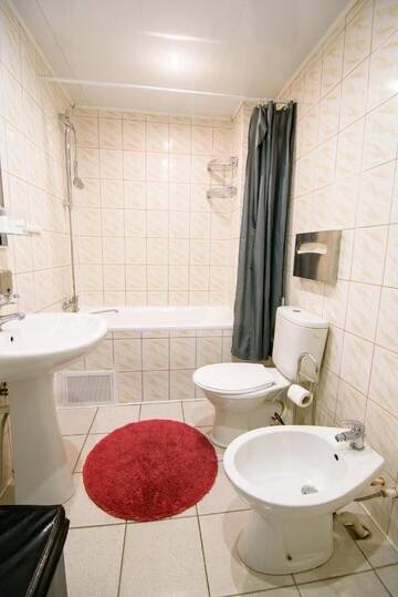 Фото номера Апартаменты Апартаменты Red &amp; Yellow Apartment г. Львов 11