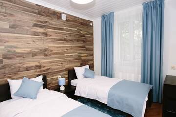 Фото номера Двухместный номер с 2 отдельными кроватями Отель Sunny Hotel г. Львов 2