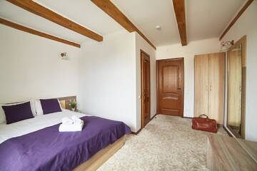 Фото номера Номер с кроватью размера «king-size» Отель Coin Hotel г. Львов 6