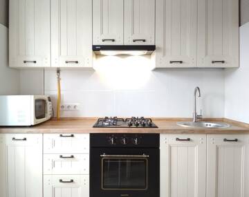 Фото номера Апартаменты с 2 спальнями Апартаменты New Apartment near Airport with 2 Isolated Bedrooms г. Львов 10