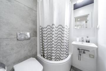 Фото номера Апартаменты Апартаменты InLvivApartment on Knyazya Romana г. Львов 17