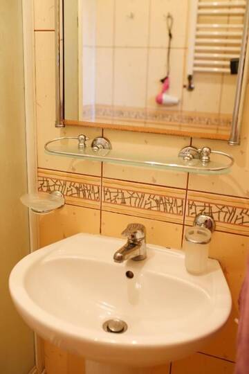 Фото номера Апартаменты с душем Апартаменты Apartment near St. Elizabeth Church г. Львов 21