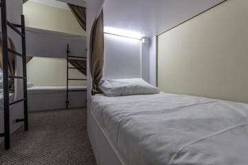 Фото номера Кровать в общем 8-местном номере Хостелы hi Hostel г. Львов 9