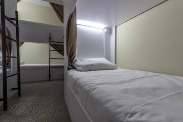 Фото номера Кровать в общем 8-местном номере Хостелы hi Hostel г. Львов 4