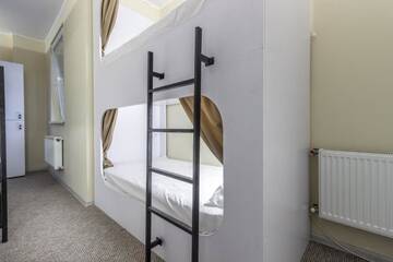 Фото номера Кровать в общем 8-местном номере Хостелы hi Hostel г. Львов 11
