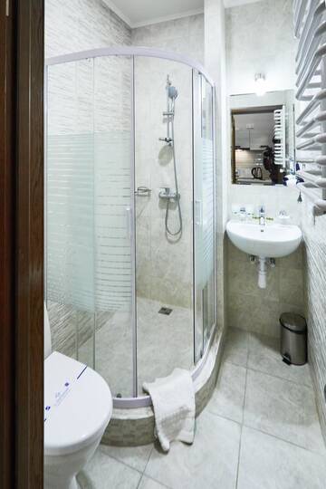 Фото номера Стандартный двухместный номер с 1 кроватью Отель ANTARES Apart hotel г. Львов 3