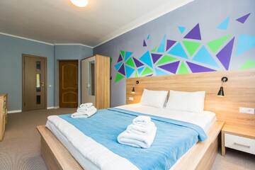 Фото номера Стандартный двухместный номер с 1 кроватью Отель Blum Hotel г. Львов 9