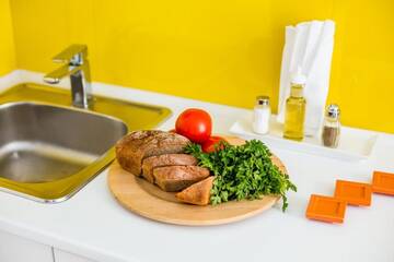 Фото номера Улучшенные семейные апартаменты с балконом - улица Шота Руставели 2, ап. 5 Апартаменты Семейные апартаменты в центре Львова с балконом г. Львов 33