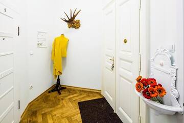 Фото номера Улучшенные семейные апартаменты с балконом - улица Шота Руставели 2, ап. 5 Апартаменты Семейные апартаменты в центре Львова с балконом г. Львов 46