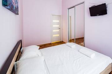 Фото номера Апартаменты с 2 спальнями Апартаменты Apartment in Stavropigiyska г. Львов 41