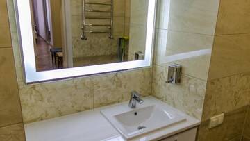 Фото номера Апартаменты с 2 спальнями Апартаменты Apartment in Stavropigiyska г. Львов 23