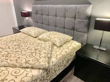 Фото номера Апартаменты с 1 спальней Апартаменты Сучасні апартаменти на площі Ринок з панорамним видом на дахи Львова г. Львов 9